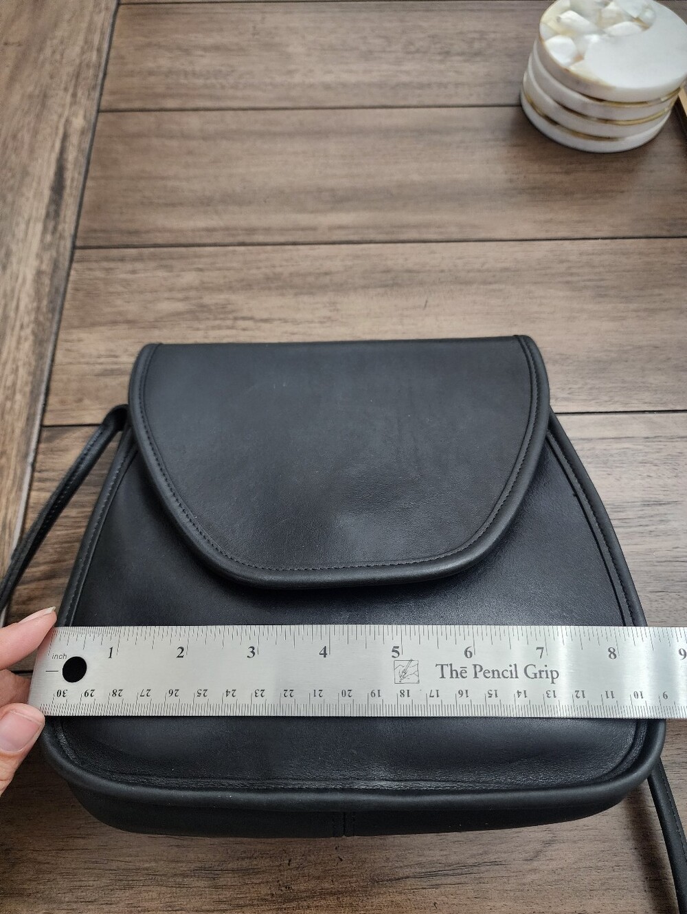 Vintage 90s 'Coach' Black Leather Lindsay Crossbody Bag - Picture 14 of 17